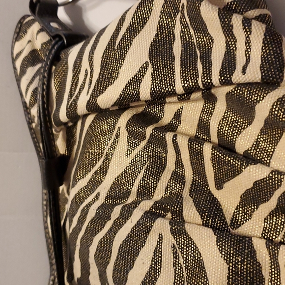Hobo slouchy Bag, Tiger stripes,Gold flickers throughout the canvas fabric! - Picture 11 of 12